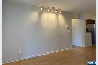 468A Liberty Street 304 #304, Little Ferry, NJ 07643 - Photo 7