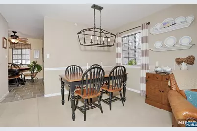 302 Mark Twain Way 302 #302, Mahwah, NJ 07430 - Photo 17