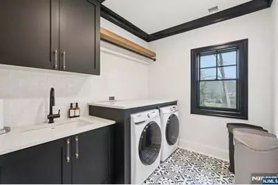 868 Pueblo Drive, Franklin Lakes, NJ 07417 - Photo 39