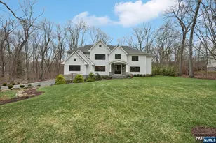 868 Pueblo Dr, Franklin Lakes, NJ 07417 - Photo 1