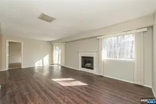 119 Woods Edge Dr, Roxbury Township, NJ 07876 - Photo 3