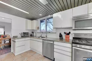 260 Garden Pl, Oradell, NJ 07649 - Photo 9