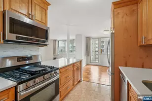 6040 Blvd East 03, West New York, NJ 07093 - Photo 7