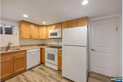 681 Palisade Avenue, Teaneck Township, NJ 07666 - Photo 33