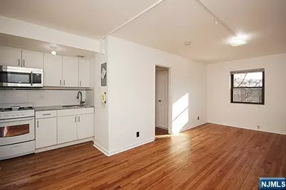 3020 Edwin Avenue 2J #2J, Fort Lee, NJ 07024 - Photo 3