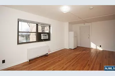 3020 Edwin Avenue 2J #2J, Fort Lee, NJ 07024 - Photo 5
