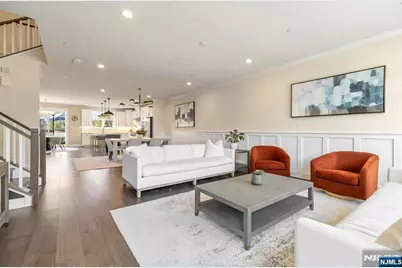 32 Goldfinch Drive, Upper Saddle River, NJ 07458 - Photo 3