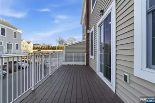 215 Roosevelt Dr, Wood Ridge, NJ 07075 - Photo 35