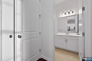 215 Roosevelt Dr, Wood Ridge, NJ 07075 - Photo 19