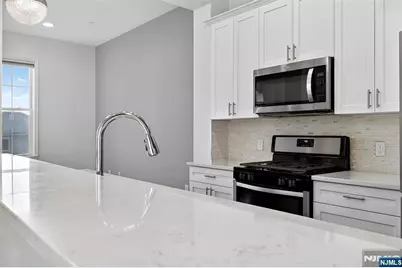 215 Roosevelt Drive, Wood Ridge, NJ 07075 - Photo 15