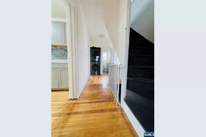 138 Kingsland Avenue, Lyndhurst Township, NJ 07071 - Photo 7