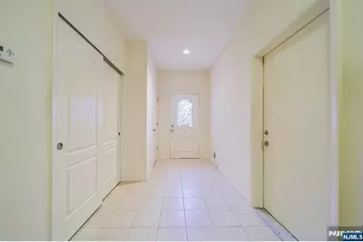 8005 Brittany Drive 8005 #8005, Wayne, NJ 07470 - Photo 3