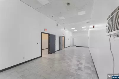 43 Merchant Street 204 #204, Newark, NJ 07105 - Photo 5