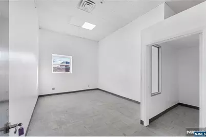 43 Merchant Street 204 #204, Newark, NJ 07105 - Photo 3