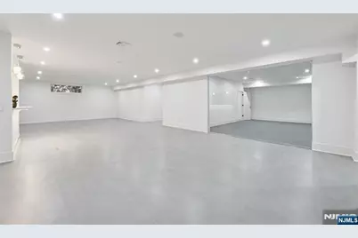 311 Farview Avenue, Paramus, NJ 07652 - Photo 45