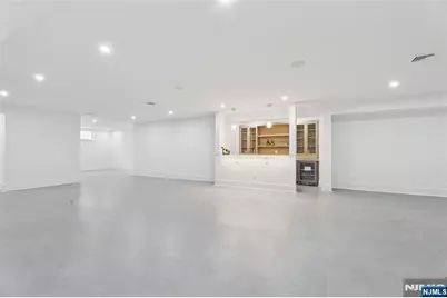 311 Farview Avenue, Paramus, NJ 07652 - Photo 43