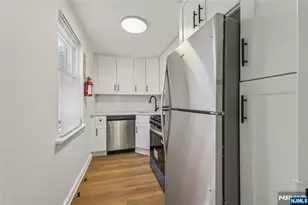 100 Huguenot Ave 1B, Englewood, NJ 07631 - Photo 9