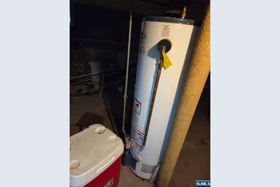 245-247 Court Avenue, Lyndhurst Township, NJ 07071 - Photo 21