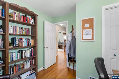 127 Tuella Avenue, Elmwood Park, NJ 07407 - Photo 19