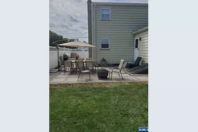 127 Tuella Avenue, Elmwood Park, NJ 07407 - Photo 29