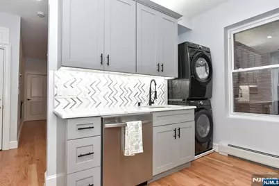 11 1/2 Rutgers Avenue 4 #4, Jersey City, NJ 07305 - Photo 13