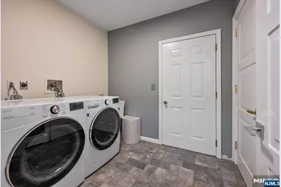 60 North Street, Elmwood Park, NJ 07407 - Photo 13