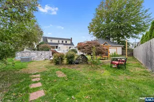 111 10th St, Linden, NJ 07036 - Photo 33