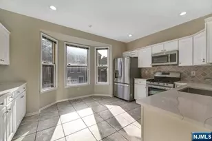 241 Brower Ct 241, West New York, NJ 07093 - Photo 11