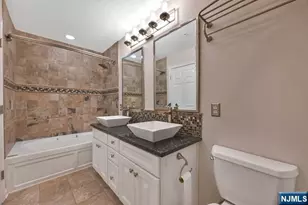 241 Brower Ct 241, West New York, NJ 07093 - Photo 17