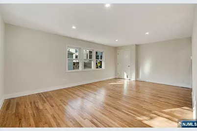 13 Casta Lane 1 #1, Edgewater, NJ 07020 - Photo 11