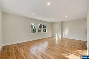 13 Casta Ln 1, Edgewater, NJ 07020 - Photo 11