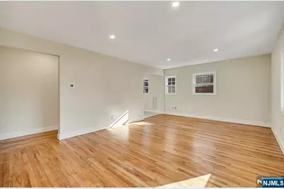 13 Casta Lane 1 #1, Edgewater, NJ 07020 - Photo 7