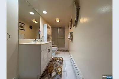 521 Weart Avenue, Lyndhurst Township, NJ 07071 - Photo 29