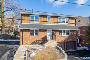 13 Casta Ln 2, Edgewater, NJ 07020 - Photo 5