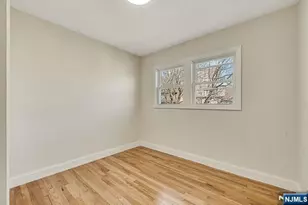 13 Casta Ln 2, Edgewater, NJ 07020 - Photo 11