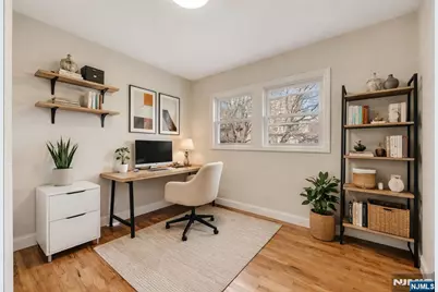 13 Casta Lane 2 #2, Edgewater, NJ 07020 - Photo 3