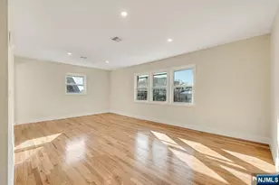 13 Casta Ln 2, Edgewater, NJ 07020 - Photo 7