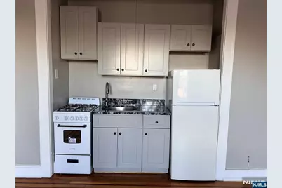 17 Elwood Place 404 #404, Newark, NJ 07104 - Photo 11