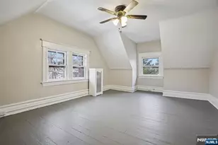 99 Lincoln St, Montclair, NJ 07042 - Photo 3