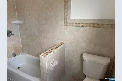 293 W Palisade Avenue, Englewood, NJ 07631 - Photo 15