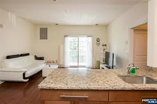 1114 Windsor Park Ct, Englewood, NJ 07631 - Photo 9