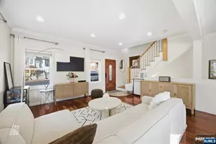 331 Undercliff Ave, Edgewater, NJ 07020 - Photo 5