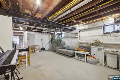 331 Undercliff Avenue, Edgewater, NJ 07020 - Photo 35