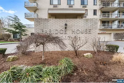 307 Prospect Avenue 17D #17D, Hackensack, NJ 07601 - Photo 27