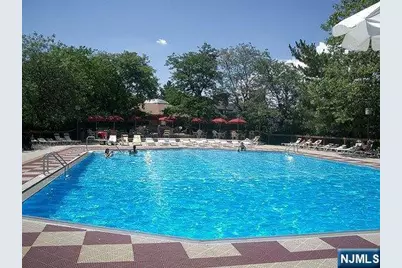 117 Sunset Key 117 #117, Secaucus, NJ 07094 - Photo 19