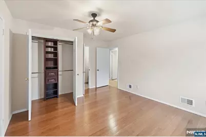 117 Sunset Key 117 #117, Secaucus, NJ 07094 - Photo 9
