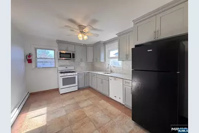 30 Steinberg Avenue 2 #2, Garfield, NJ 07026 - Photo 5