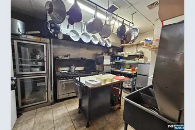 290 Lakeview Avenue, Clifton, NJ 07013 - Photo 3