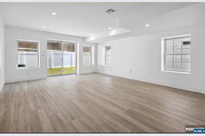 163 Kipp Avenue, Hasbrouck Heights, NJ 07604 - Photo 15