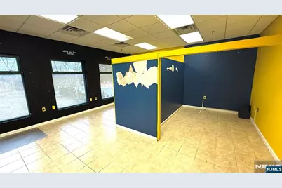 379 Main Avenue 4 #4, Wallington, NJ 07057 - Photo 5